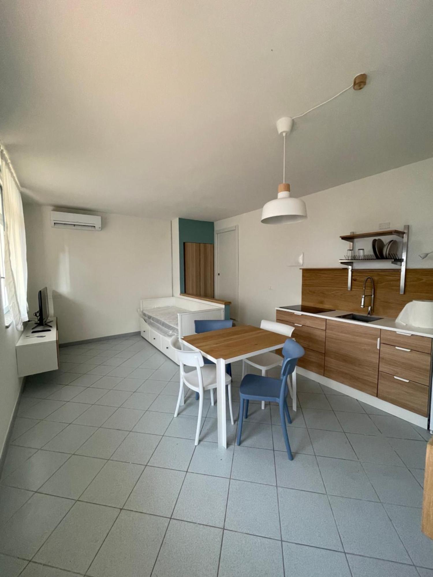 The Ugly Duckling Apartment ดอร์เมลเล็ตโต ภายนอก รูปภาพ